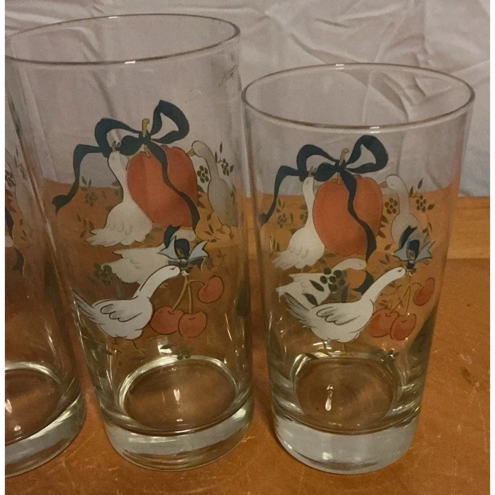 Set of 4 Vintage International 